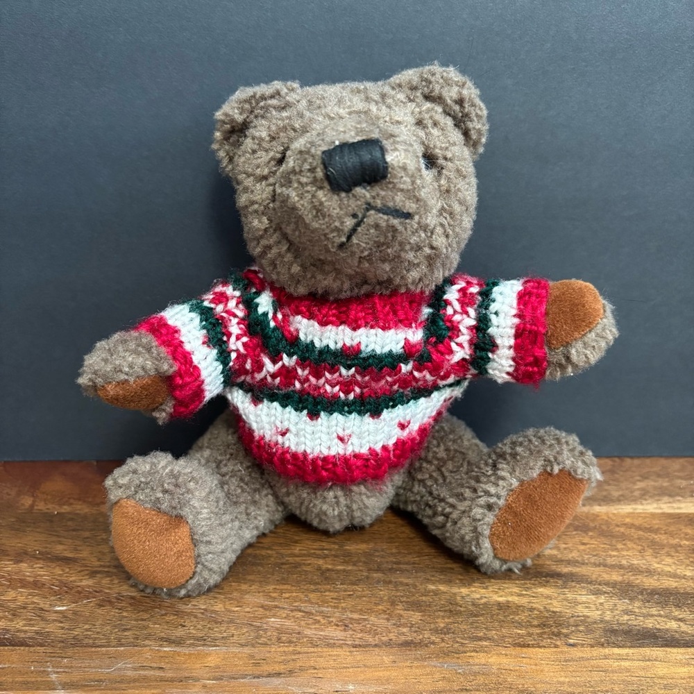 Vintage 2000 HugFun International 8” Holiday Heart Sweater Plush Brown Bear